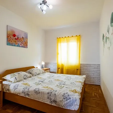 Ana 3 Apartment