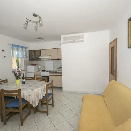 Ana 3 Apartment